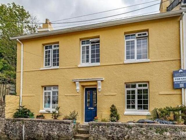 House for sale in Follaton, Strode