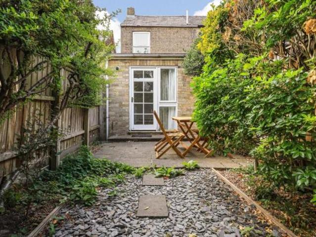 Cottage for sale in Arbury, Cambridgeshire