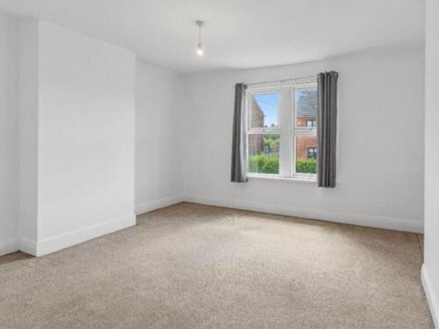 Cottage for sale in Drighlington, Adwalton