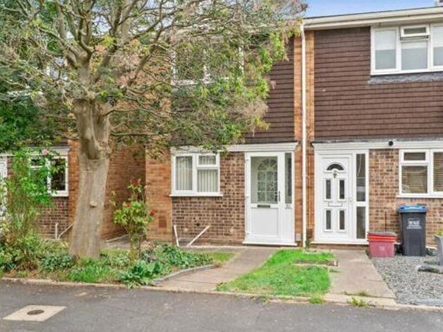 House for sale in Green Close, Warwickshire