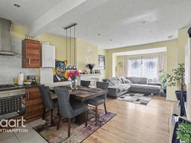 Cottage for sale in Northampton, Northamptonshire