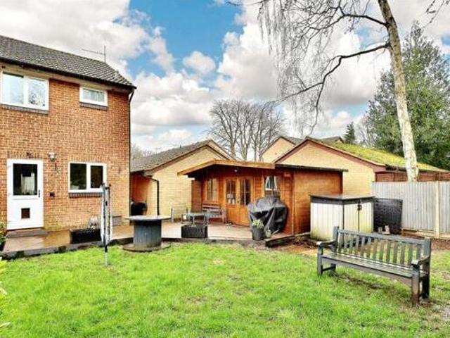 House for sale in Goldsworth Park, Woking