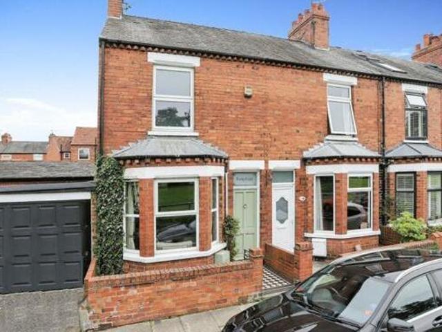 House for sale in South Bank, York