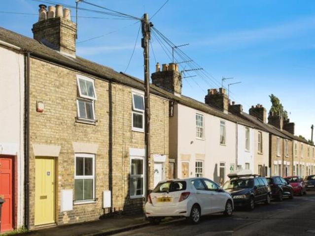 Cottage for sale in Petersfield, Cambridge