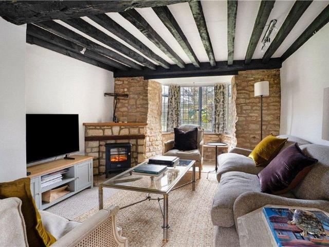 House for rent in Stroud, School House