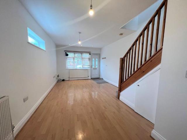 House for rent in Lane, Greater London