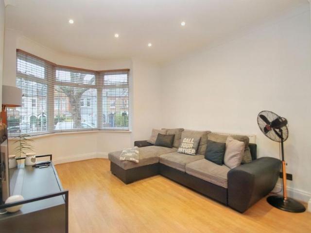 House for rent in Hale End, Greater London