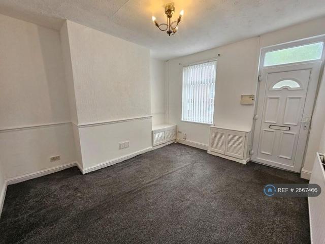 House for rent in Newton Wood, Greenheys