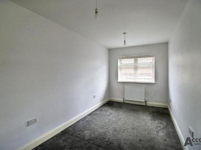 House for rent in Rush Green, Greater London