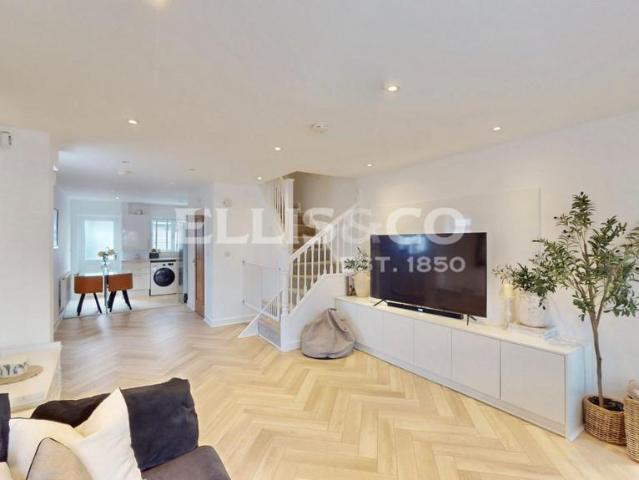House for rent in London Borough of Ealing, Greenford