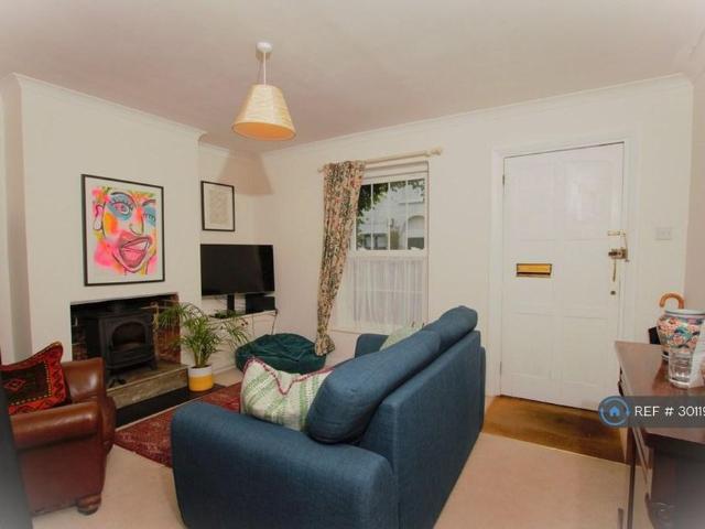 House for rent in Ashlyns Estate, Pouchen End