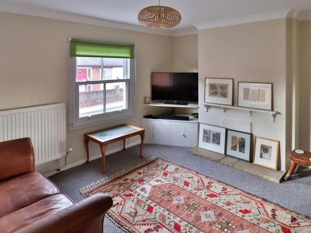 House for rent in Chelmondiston, Suffolk