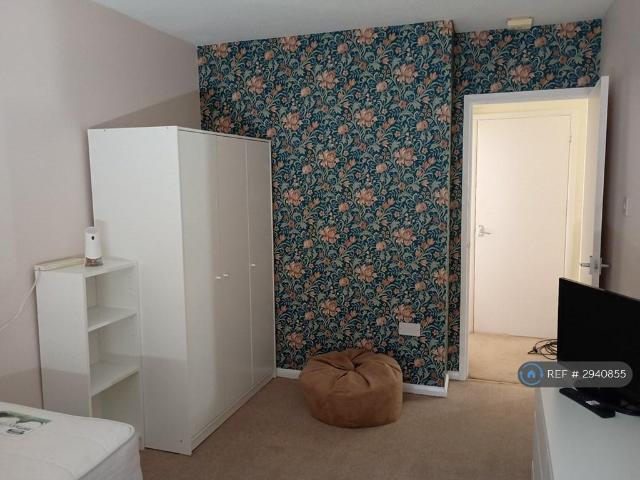 House for rent in Highfield, Pouchen End
