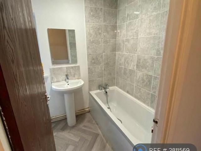 House for rent in Deeplish, Burnedge