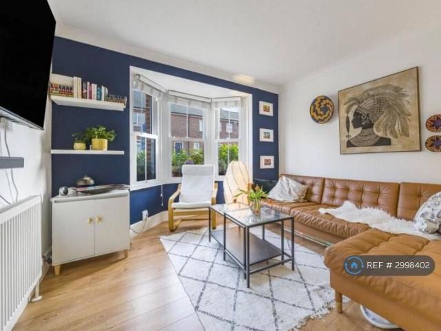 House for rent in Guildford Park, Guildford