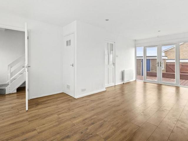 House for rent in Castlefield, Cressex