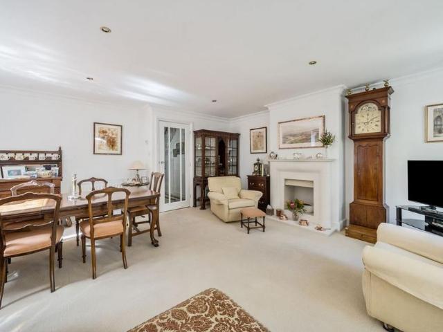 House for rent in Fole, Surrey