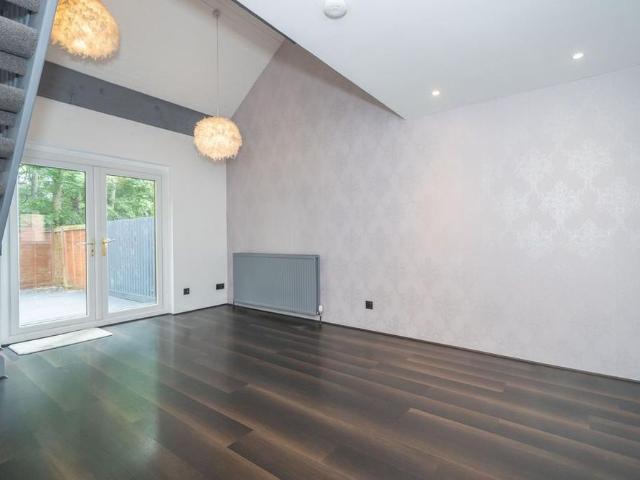 House for rent in Deans