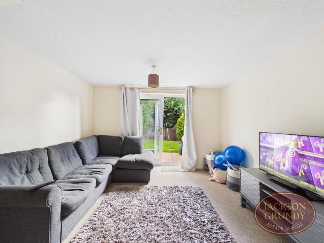 House for rent in East Hunsbury, Far Cotton