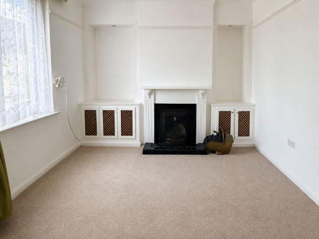 House for rent in Sidley, Heathlands