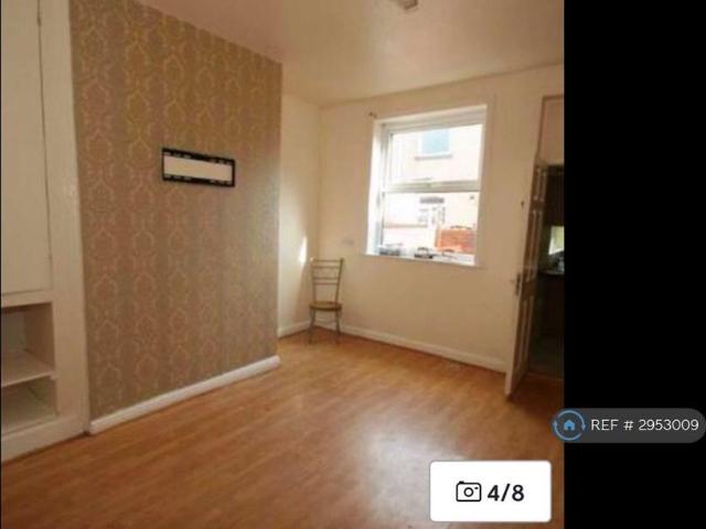 House for rent in Burnedge, Greater Manchester
