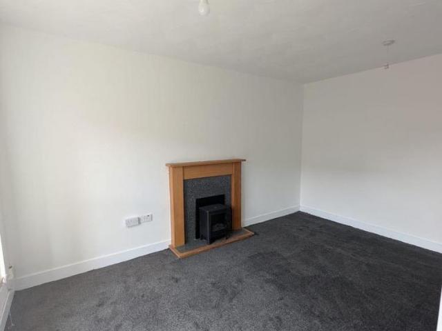House for rent in Newmains, Scotland