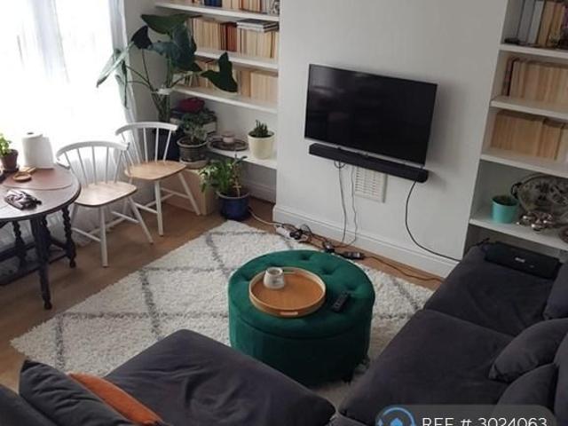 House for rent in Palmers Green, Greater London