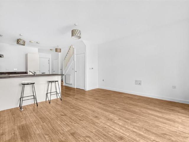 House for rent in Fairlop, Greater London