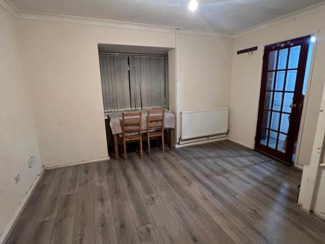 House for rent in Spring Park, Luton