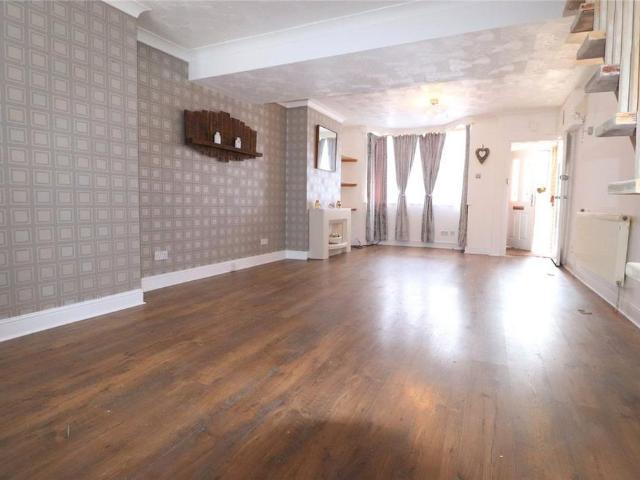 House for rent in Swanscombe and Greenhithe, Monks Orchard