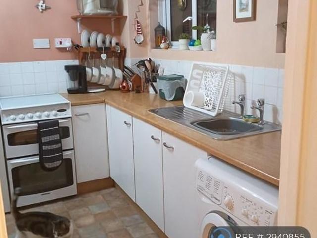 House for rent in Highfield, Pouchen End