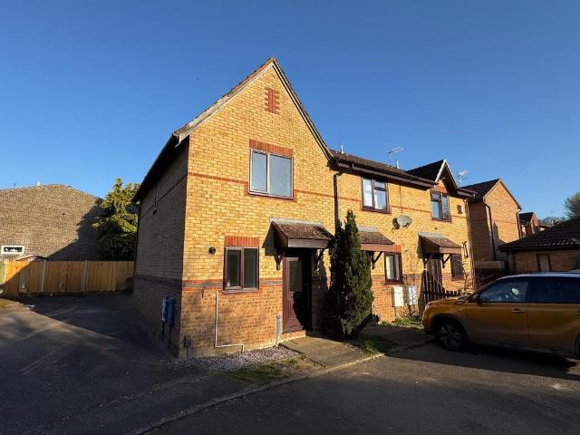 House for rent in Desborough