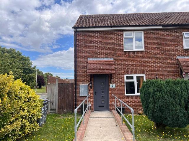 House for rent in St. Dunstan's, The Bridge