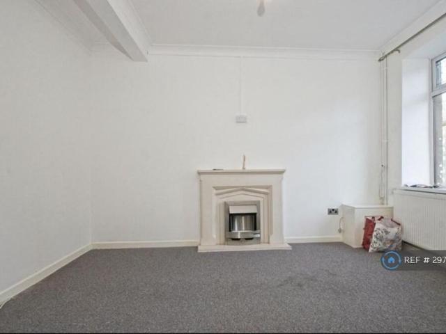 House for rent in Cymmer, Wales