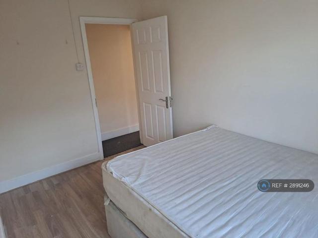 House for rent in Spring Park, Luton