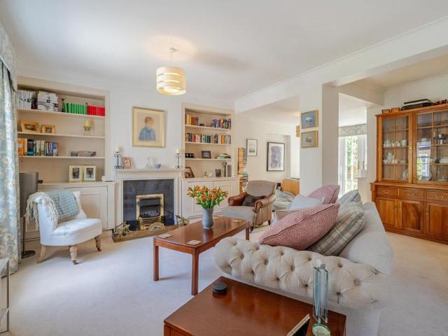 House for rent in Blackhills, Surrey