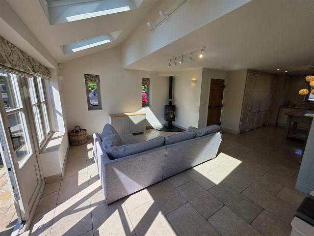 House for rent in Daisy Hill, Lee Bank