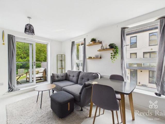 House for rent in Agenda, Wakefield