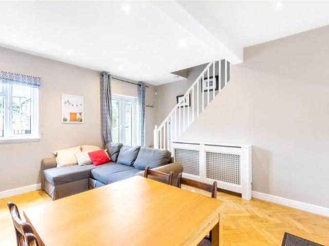 House for rent in Stockwell, Greater London