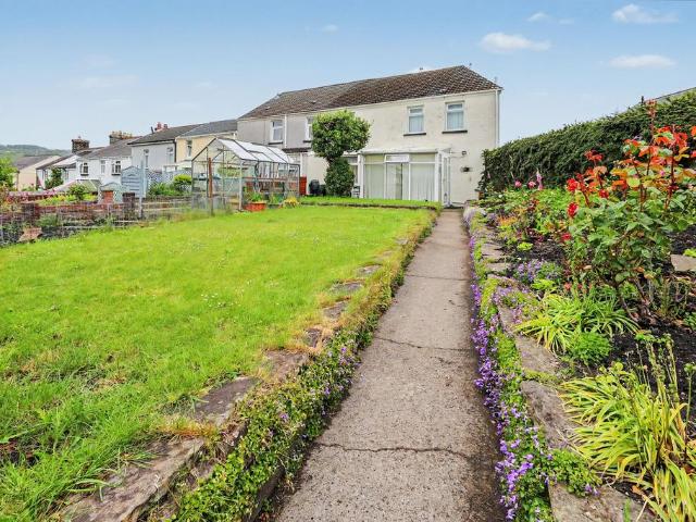 House for rent in Robertstown, Trecynon