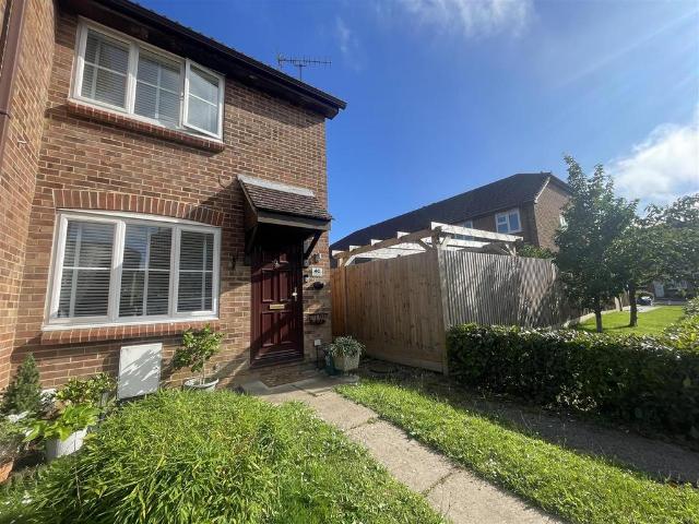 House for rent in Perryfields, West Sussex