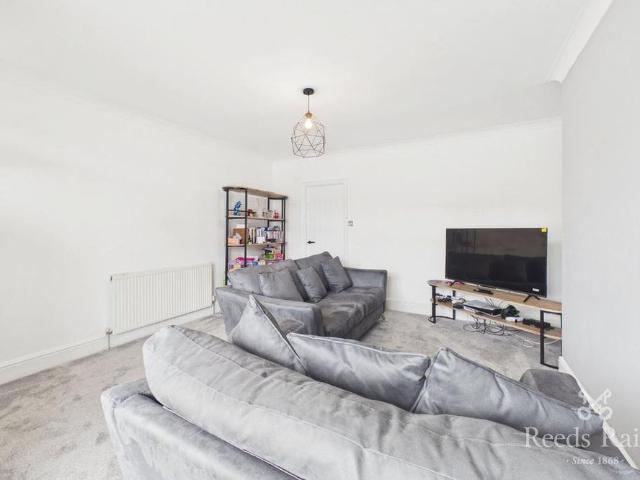 House for rent in Westwood Park, West Yorkshire