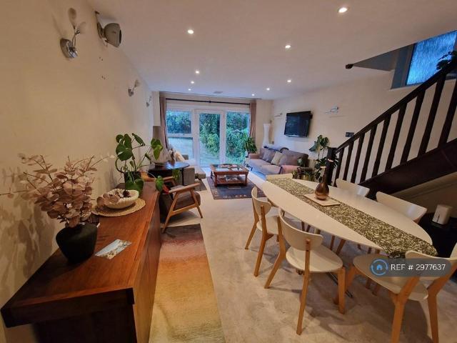 House for rent in High Barnet, Greater London
