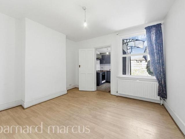 House for rent in London Borough of Ealing, Greater London