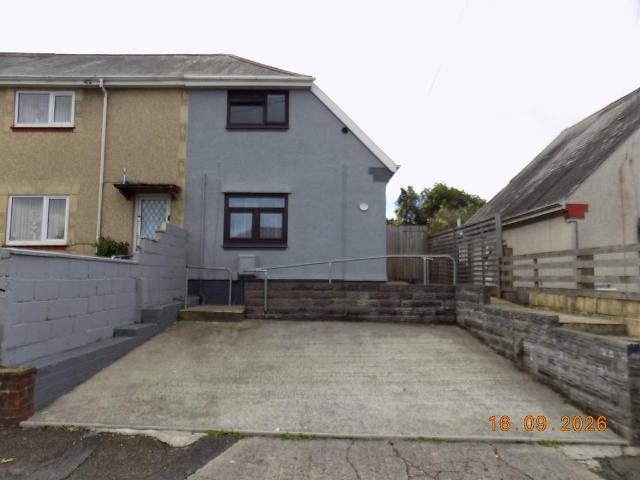 House for rent in Nangreaves, Wales