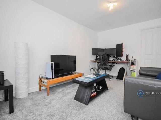 House for rent in Joiner's Square, Hanley
