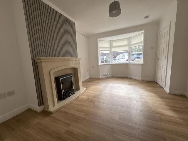House for rent in Calderstones