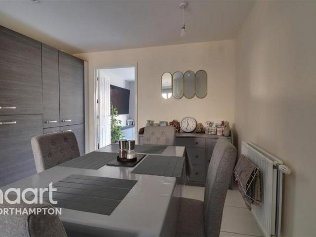 House for rent in Upton