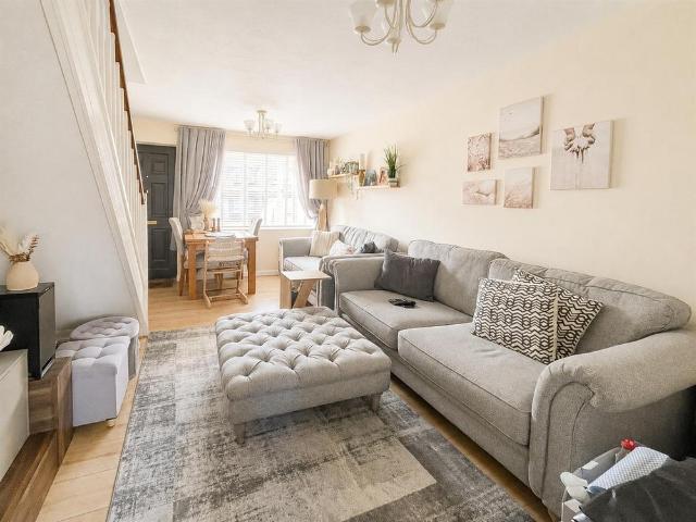 House for rent in Perryfields, West Sussex