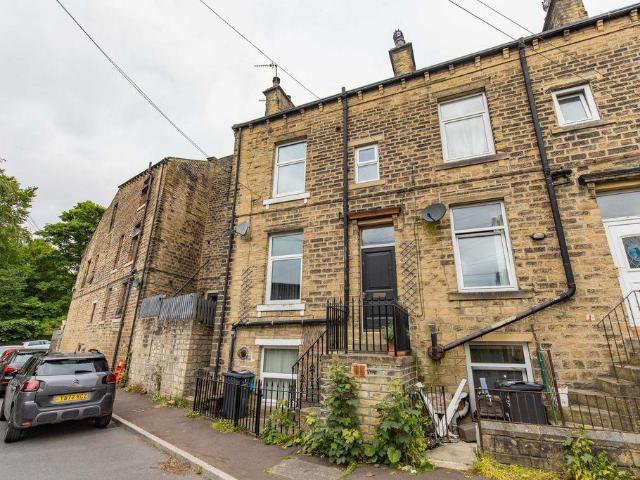 House for rent in Triangle, West Yorkshire